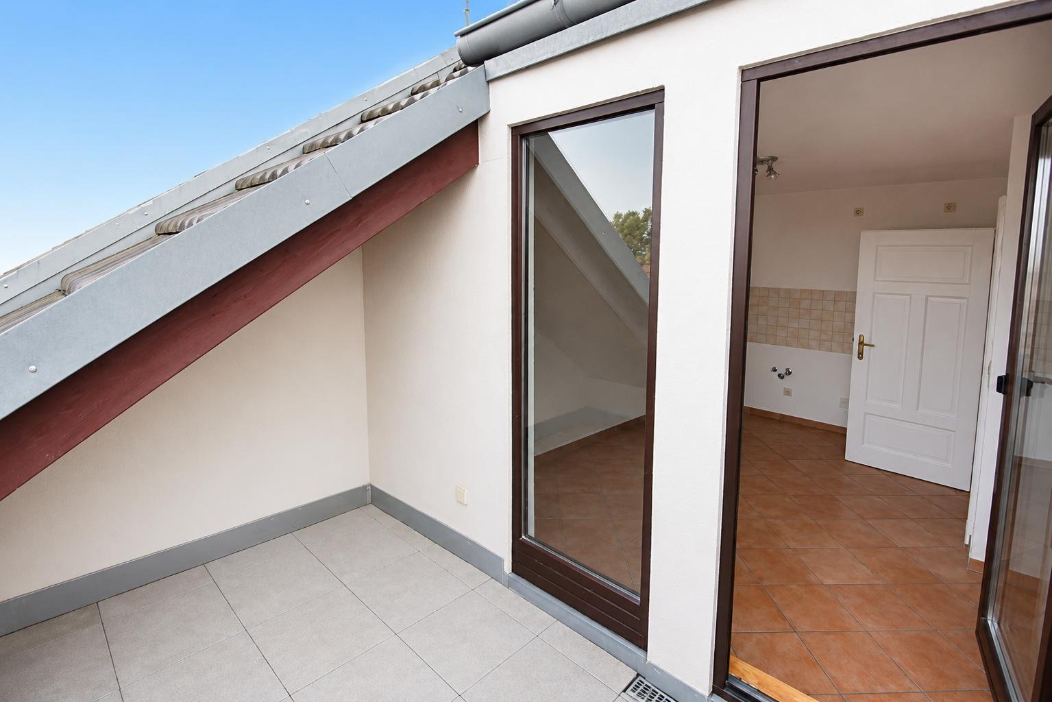 ** Wohnen in Zentrumsnähe ** Dachloggia * Parkett * Tageslichtbad * Garten * ** Wohnen in Zentrumsnähe ** Dachloggia * Parkett * Tageslichtbad * Garten *